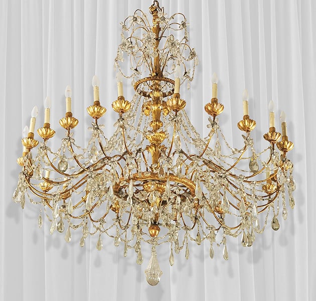 Italian Giltwood 160 chandelier for hire