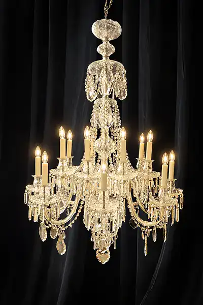 Georgian Waterfall Heritage chandelier lit 18